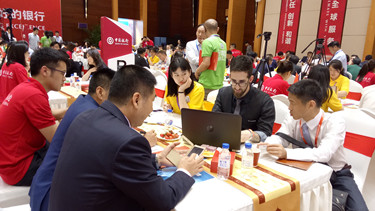 意阿语系学生参加2017中国辽宁投资与贸易对接会01_副本.jpg