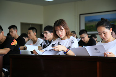 会议现场_副本.jpg